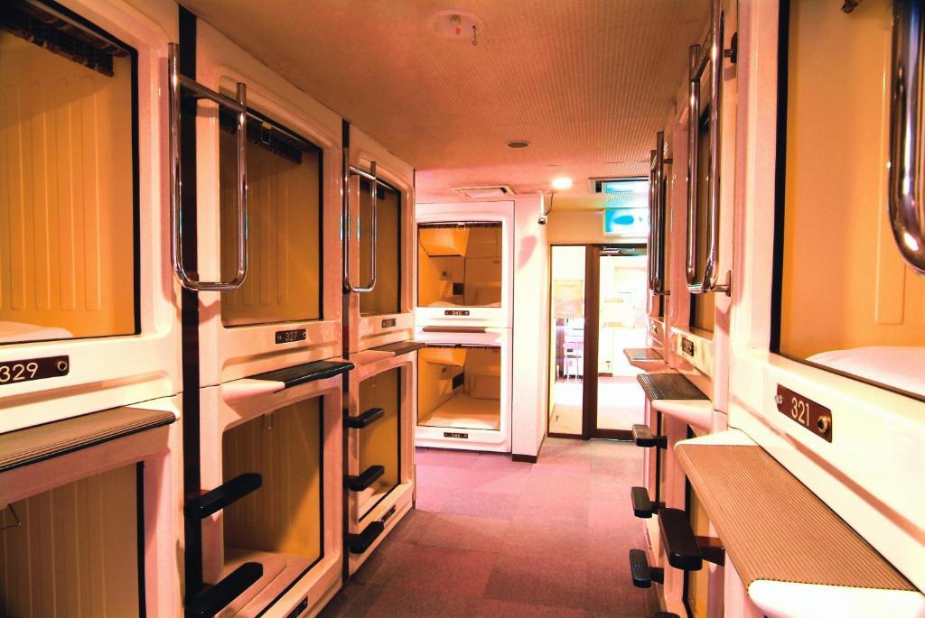 Capsule Hotel & Sauna Cosmo Plaza Akabane Tokyo Room photo